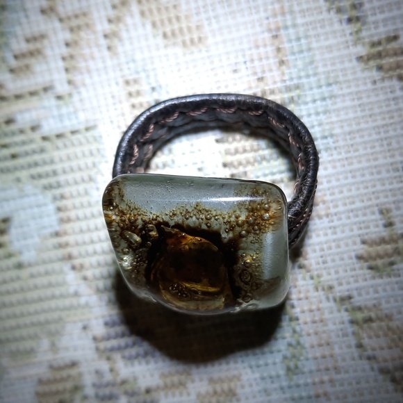 Abstract Glass Ring - Picture 4 of 6